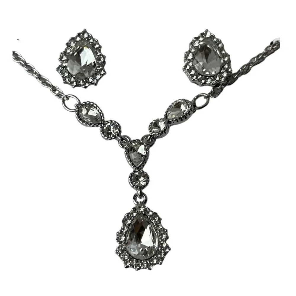 NWT CHARTER CLUB Silver-Tone Crystal Pendant Y-Necklace & Stud Earrings Boxed